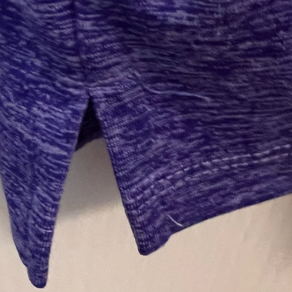 EUC Authentic Nike long sleeve women’s Dry Fit Running Top in a heathery purple - Picture 8 of 16